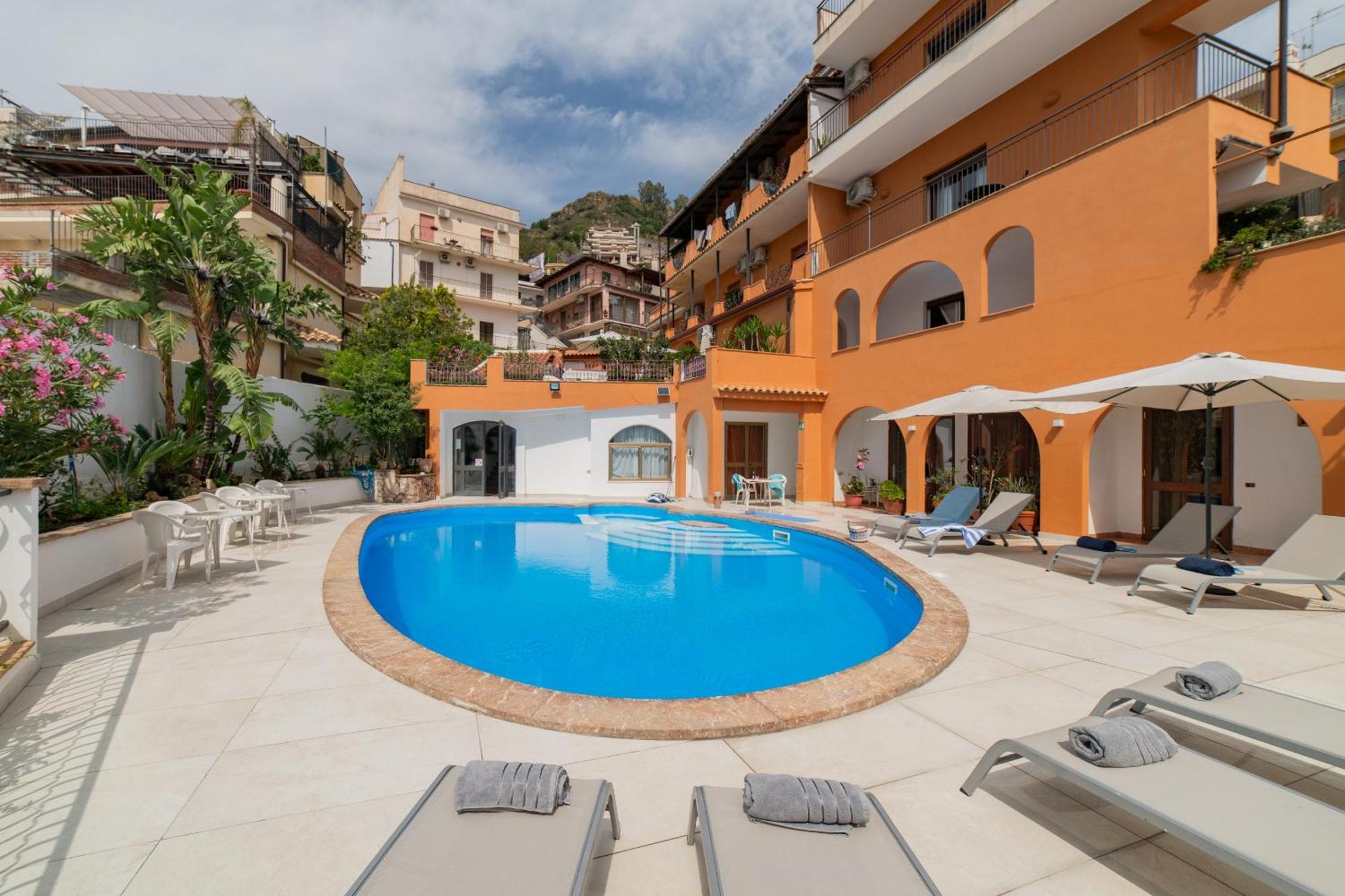 Casa Pertosa Taormina Exterior foto